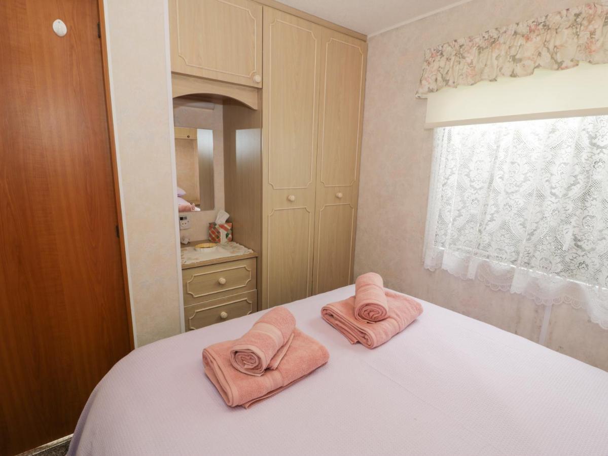 Fron Dderw Caravan Holyhead Exterior foto