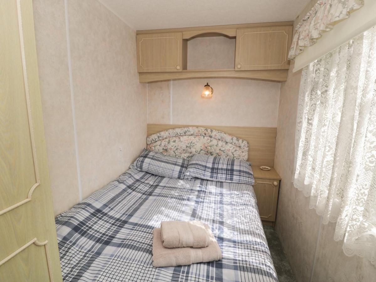 Fron Dderw Caravan Holyhead Exterior foto