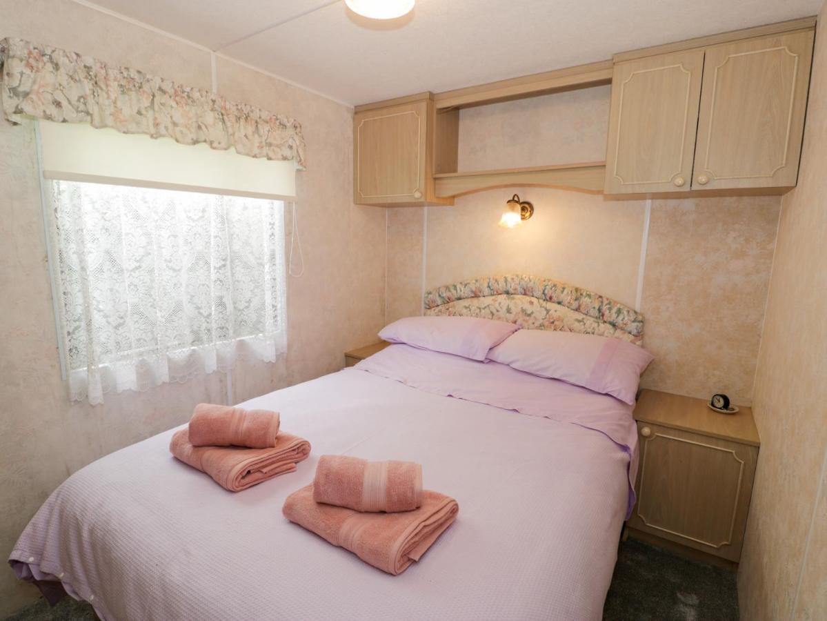 Fron Dderw Caravan Holyhead Exterior foto